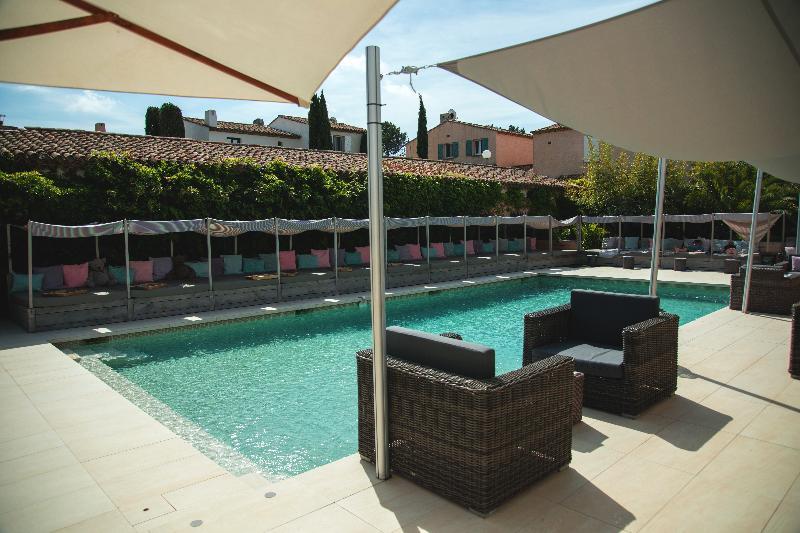 Font Mourier 4* Cogolin