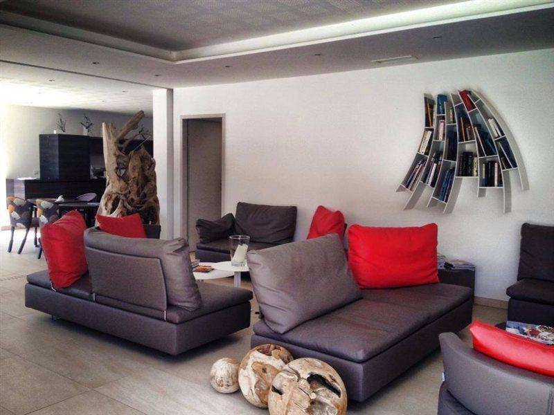 Font Mourier Hotel